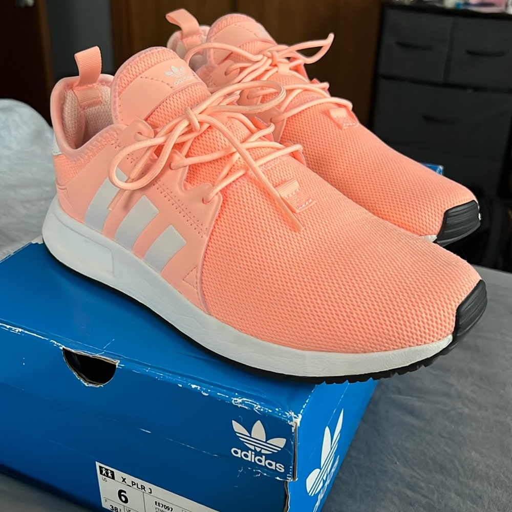 Adidas Sneakers